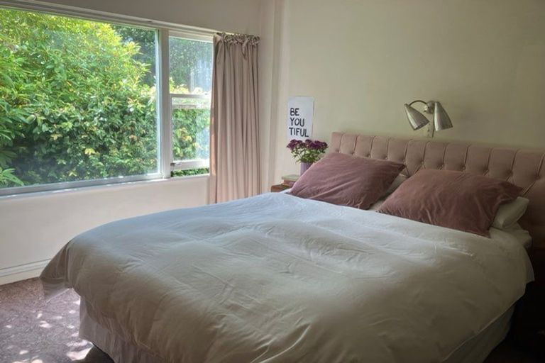 Photo of property in Newman Court Apartments, 2 Newman Terrace, Thorndon, Wellington, 6011