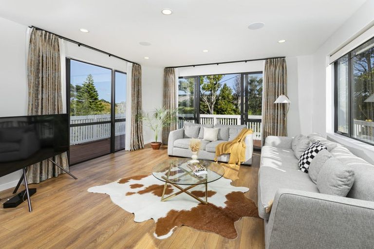 Photo of property in 8c Albany Highway, Greenhithe, Auckland, 0632