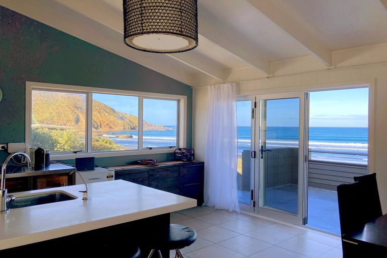 Photo of property in 23 Ocean View Road, Port Waikato, Tuakau, 2695