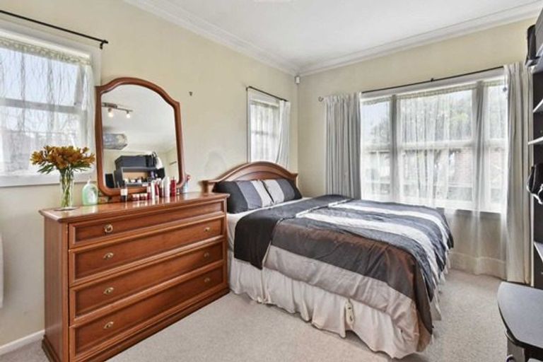 Photo of property in 15 Laurie Avenue, Papakura, 2110