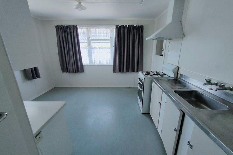 Photo of property in 14 Rogers Street, Castlecliff, Whanganui, 4501