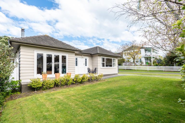 Photo of property in 11 Cobham Place, Te Hapara, Gisborne, 4010