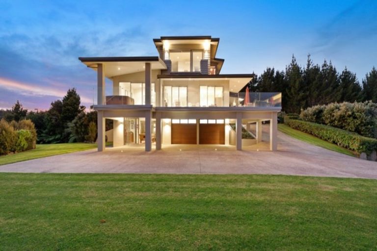 Photo of property in 55 Pinetone Road, Kumeu, 0892