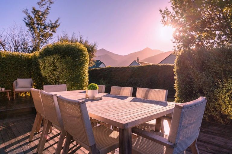 Photo of property in 65 Oregon Drive, Kelvin Heights, Queenstown, 9300
