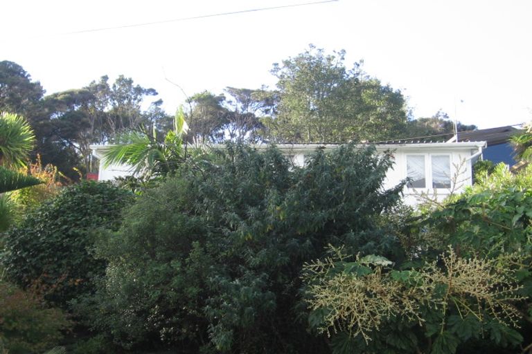 Photo of property in 8 Victory Road, Laingholm, Auckland, 0604