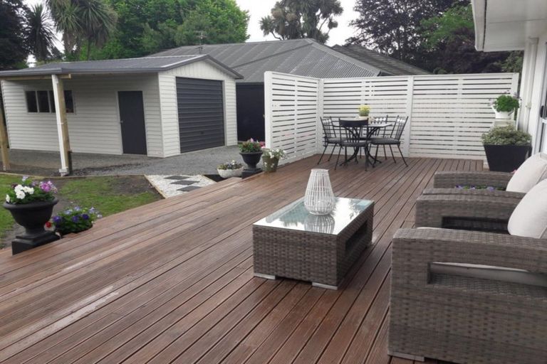 Photo of property in 7 Pinehurst Crescent, Russley, Christchurch, 8042