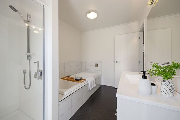 Photo of property in 33 Aquila Crescent, Rototuna North, Hamilton, 3210