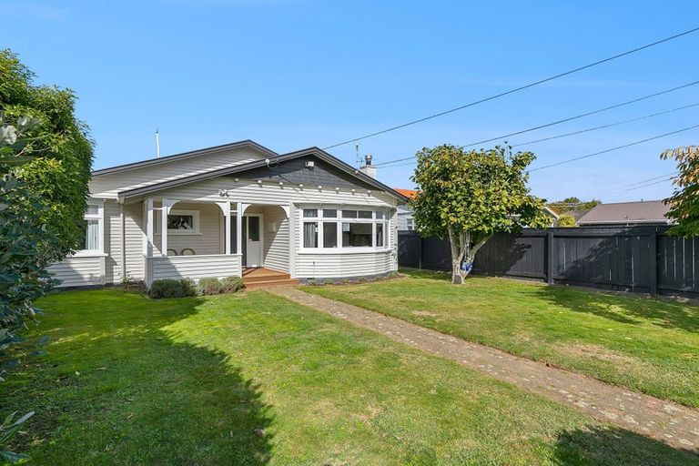 Photo of property in 38 Palmer Crescent, Silverstream, Upper Hutt, 5019