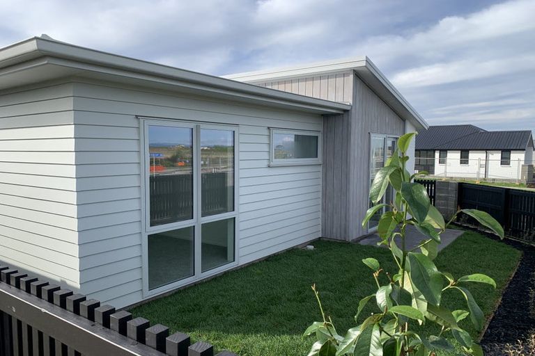 Photo of property in 52 Empire Crescent, Papamoa, 3118