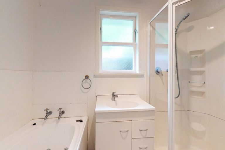 Photo of property in 30 Thomson Grove, Stokes Valley, Lower Hutt, 5019