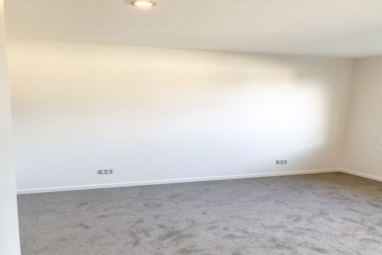 Photo of property in 3 Awarua Road, Pegasus, 7612