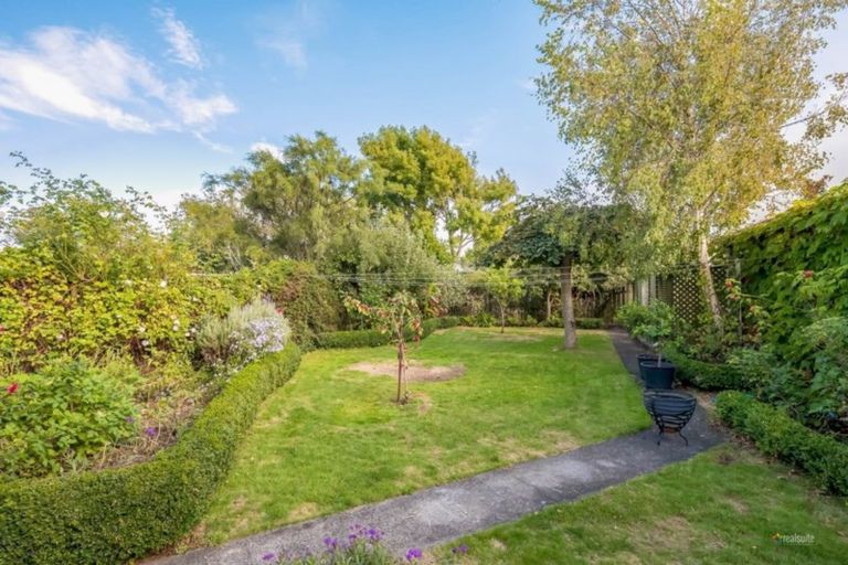 Photo of property in 27 Trafalgar Street, Waiwhetu, Lower Hutt, 5010