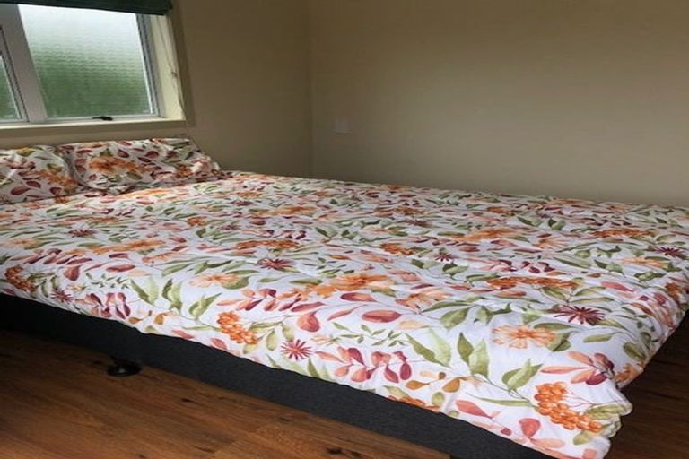 Photo of property in 1/45 Shakespeare Road, Milford, Auckland, 0620