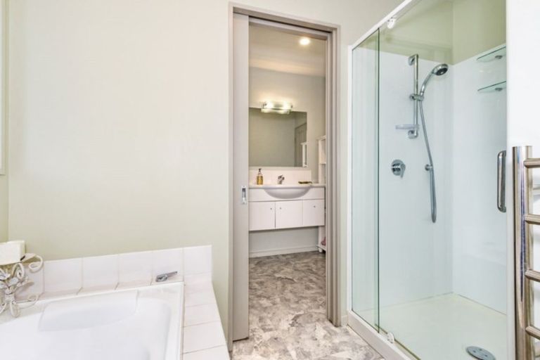 Photo of property in 34 Withells Road, Avonhead, Christchurch, 8042