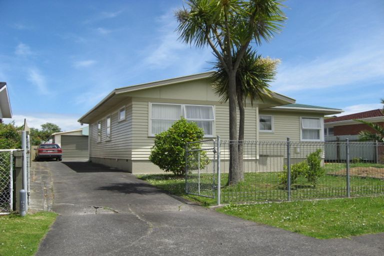 Photo of property in 8 Kambalda Street, Mangere Bridge, Auckland, 2022
