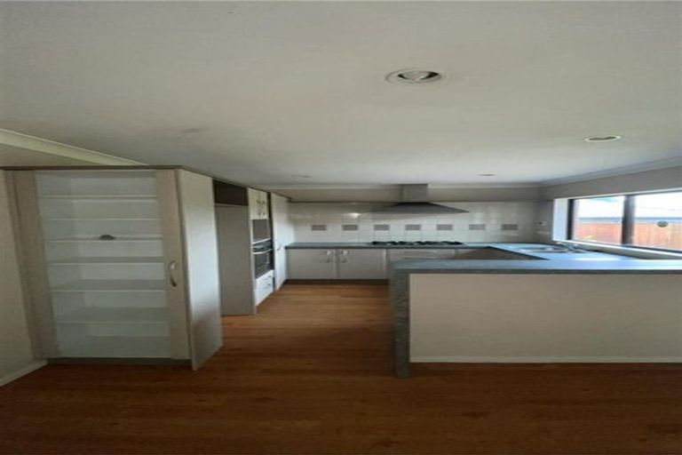 Photo of property in 5 Fergy Crescent, Wattle Downs, Auckland, 2103