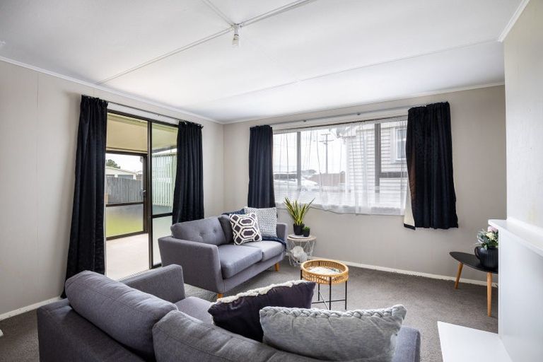 Photo of property in 10 Carey Street, Waitara, 4320