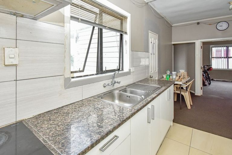 Photo of property in 5 Gordon Road, Papatoetoe, Auckland, 2025