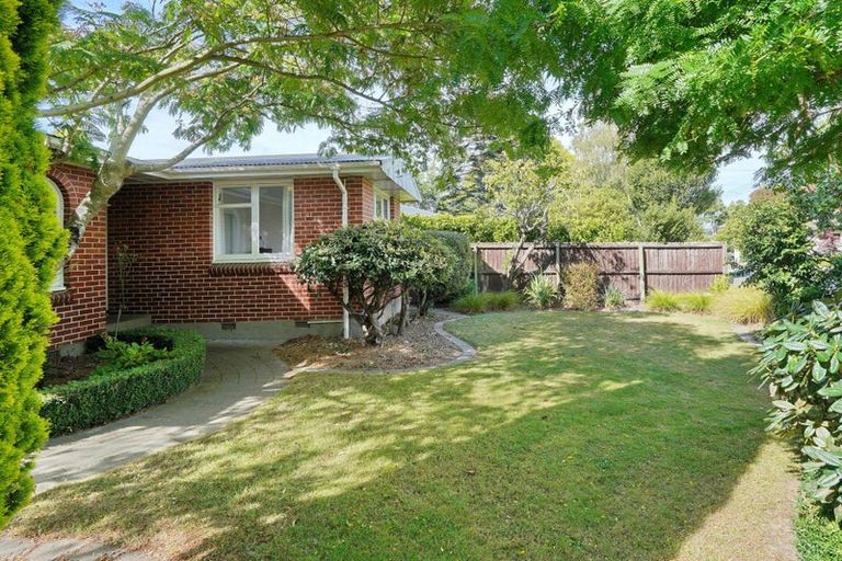 Photo of property in 58 Balrudry Street, Avonhead, Christchurch, 8042