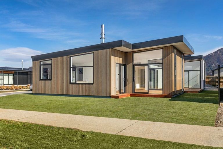 Photo of property in 7 Barton Street, Lake Hawea, 9382