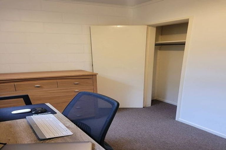 Photo of property in 107 Dowse Drive, Maungaraki, Lower Hutt, 5010