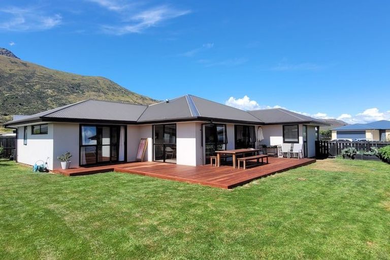 Photo of property in 11 Myles Way, Lower Shotover, Queenstown, 9304