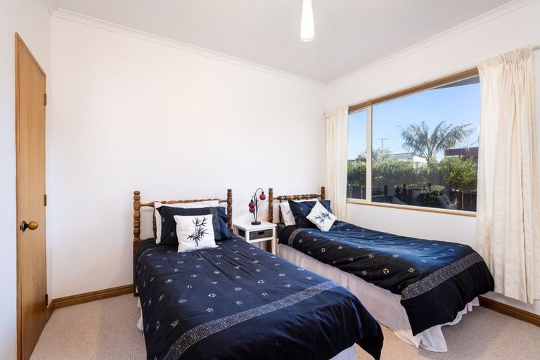 Photo of property in 50 Whiteley Street, Moturoa, New Plymouth, 4310