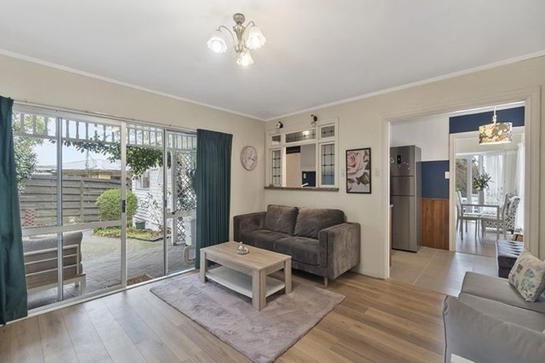 Photo of property in 32 Rothesay Place, Dinsdale, Hamilton, 3204