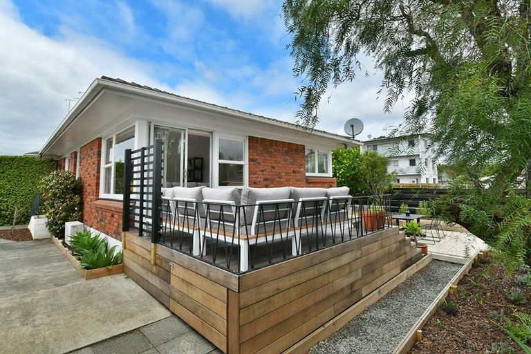 Photo of property in 4/766 Beach Road, Browns Bay, Auckland, 0630