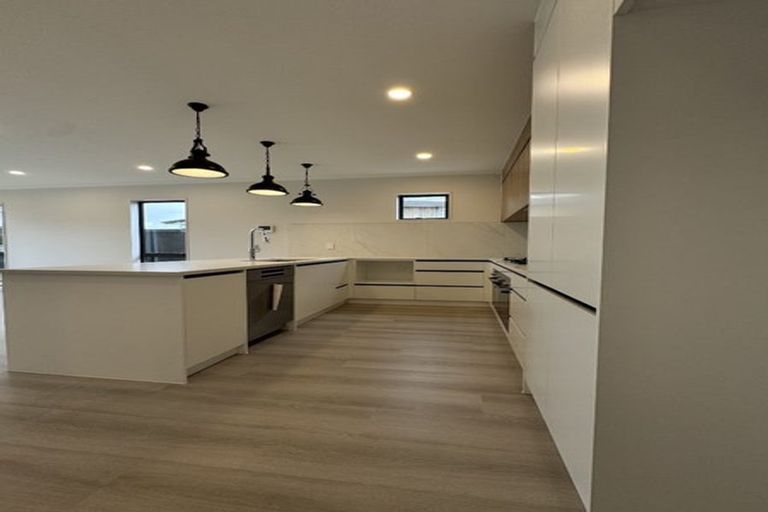 Photo of property in 3 Kikorangi Drive, Wainui, Silverdale, 0992