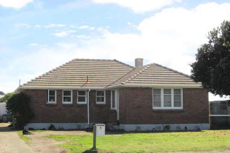 Photo of property in 6 Maire Street, Gonville, Whanganui, 4501