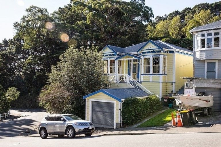 Photo of property in 1 Caprera Street, Melrose, Wellington, 6023