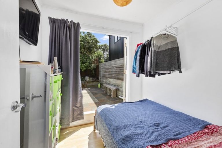 Photo of property in 68 Lyall Parade, Lyall Bay, Wellington, 6022