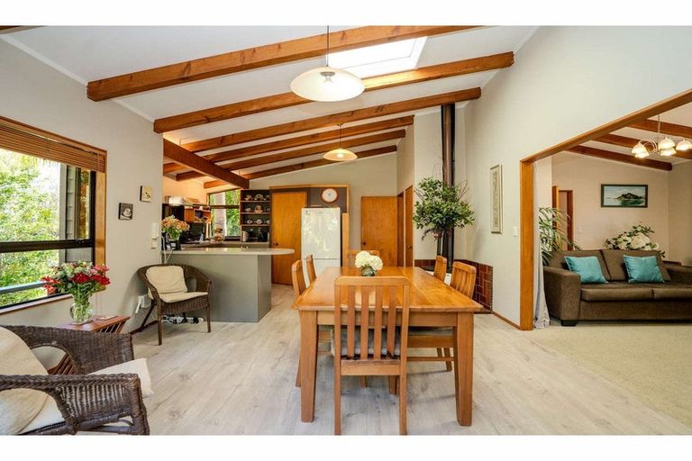 Photo of property in 6 Waipapa Landing Place, Kerikeri, 0230