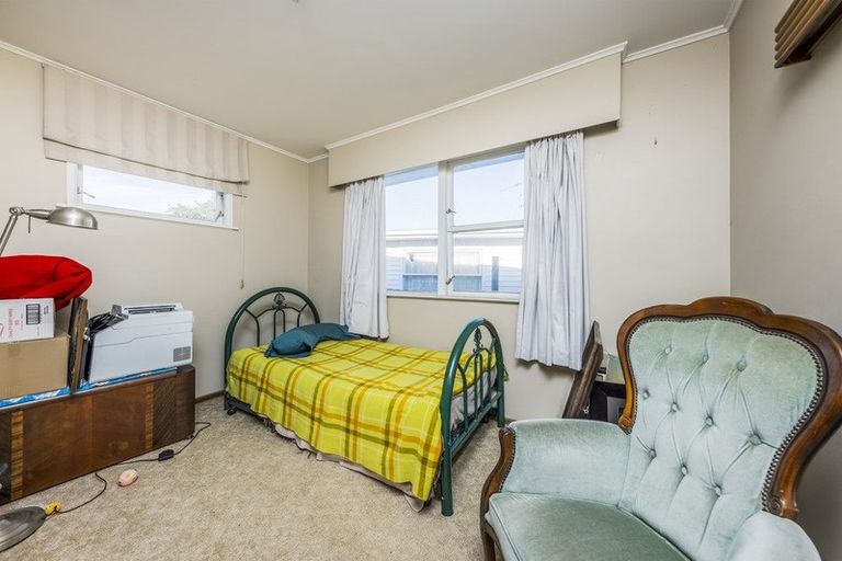 Photo of property in 21 Gainsborough Street, Manurewa, Auckland, 2102