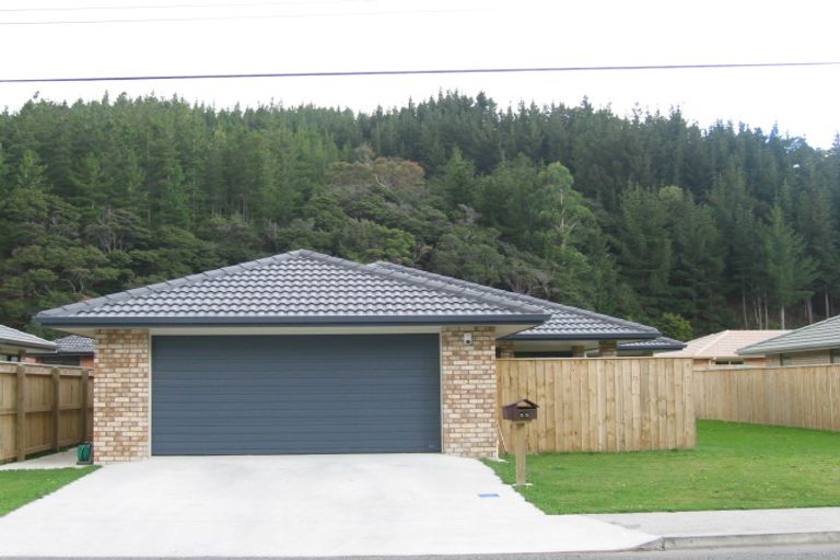 Photo of property in 22 Pinehill Crescent, Trentham, Upper Hutt, 5018
