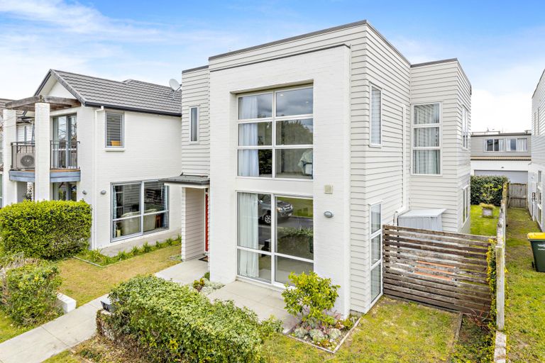 Photo of property in 6 Mcginty Street, Takanini, 2112