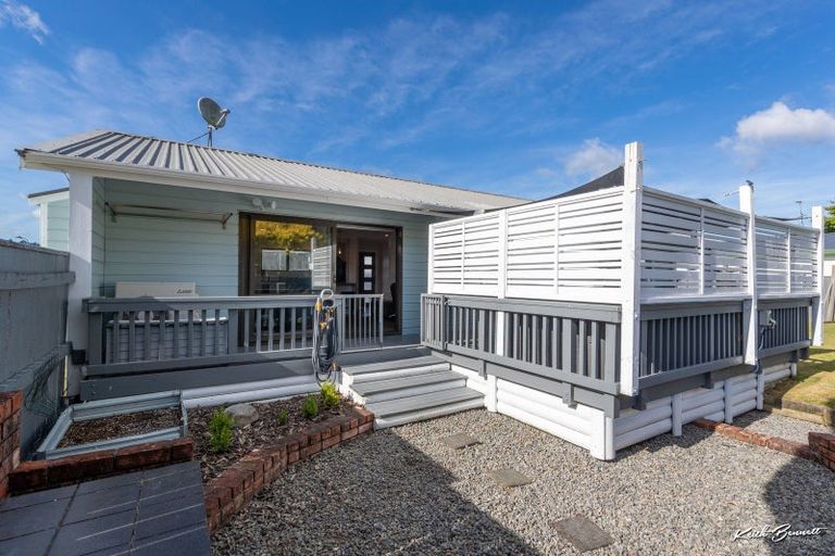 Photo of property in 19 Turon Crescent, Totara Park, Upper Hutt, 5018