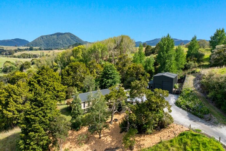 Photo of property in 219 Kaiwaka-mangawhai Road, Kaiwaka, Wellsford, 0975