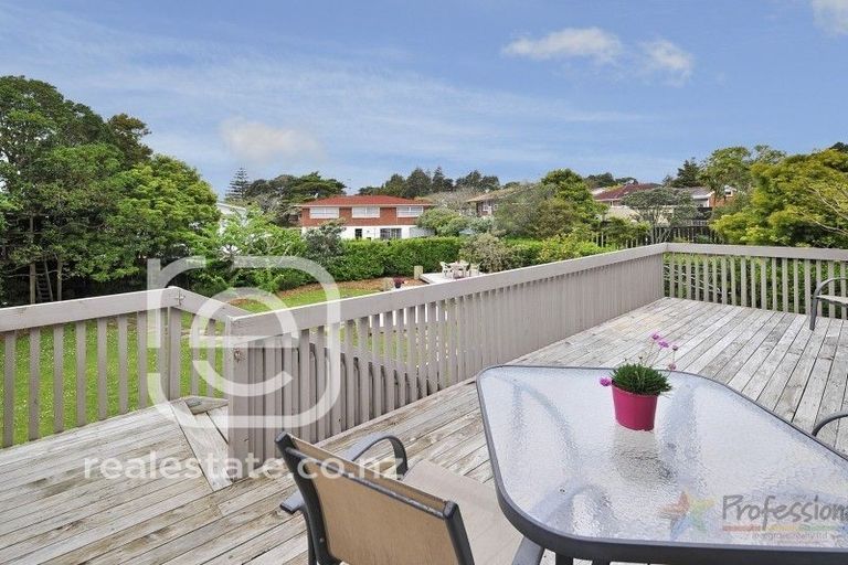 Photo of property in 7 Iorangi Place, Hillpark, Auckland, 2102