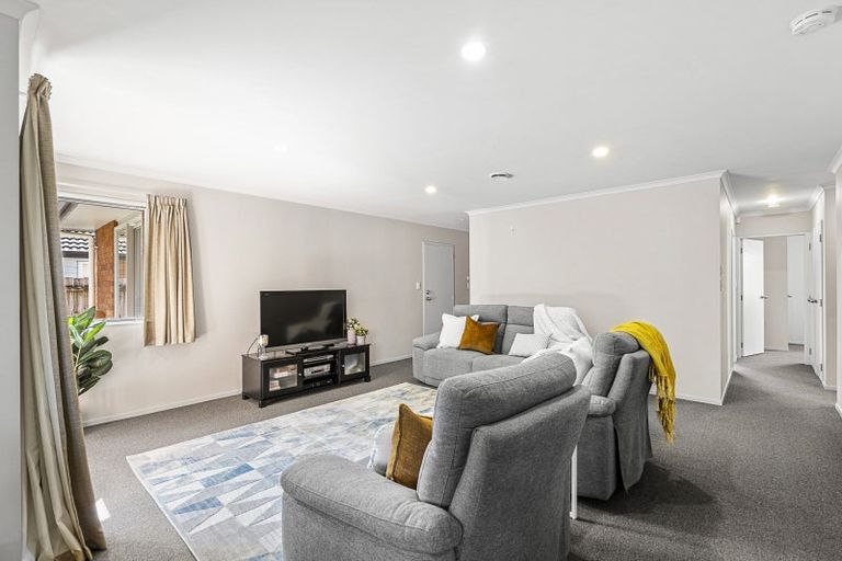 Photo of property in 55b Matipo Road, Te Atatu Peninsula, Auckland, 0610