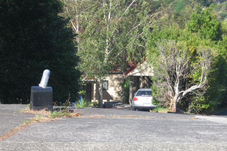 Photo of property in 1/22 Greendale Spur, Glenfield, Auckland, 0629