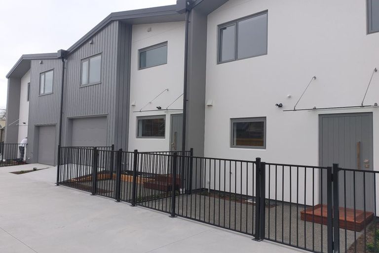 Photo of property in 2/118 Champion Street, Edgeware, Christchurch, 8013