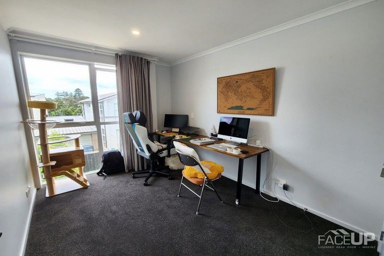 Photo of property in 21 Spotted Dove Road, Hobsonville, Auckland, 0616