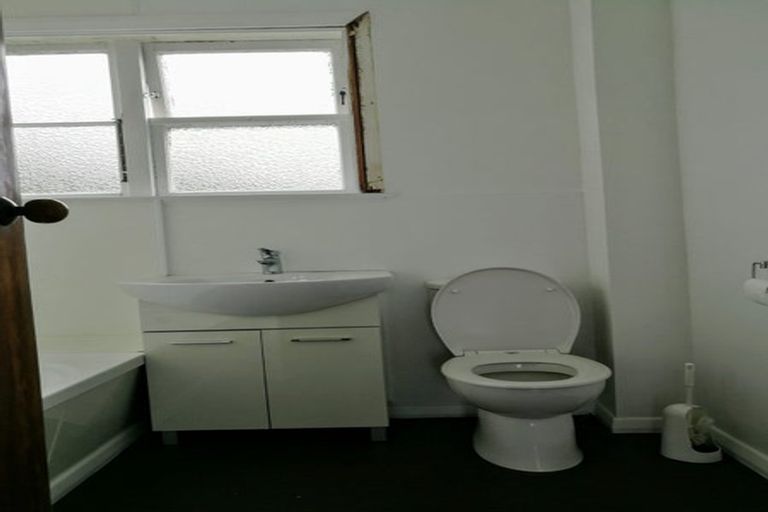 Photo of property in 20 Edinburgh Street, Green Island, Dunedin, 9018