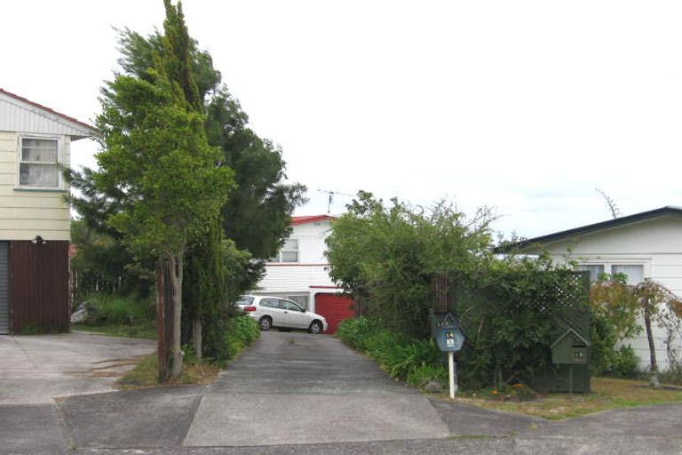 Photo of property in 2/14 Cassia Place, Sunnynook, Auckland, 0620