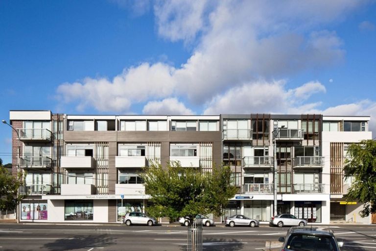 Photo of property in Masina Apartments, 306/80 Riddiford Street, Newtown, Wellington, 6021