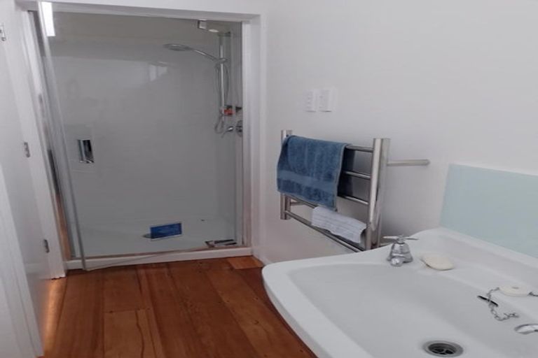 Photo of property in 39 Rangoon Street, Khandallah, Wellington, 6035