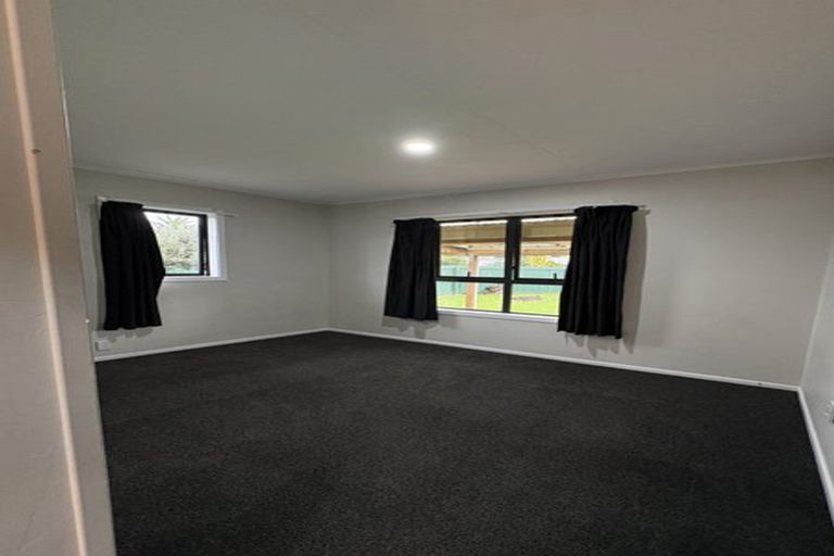 Photo of property in 19 Blake Road, Mangere East, Auckland, 2024