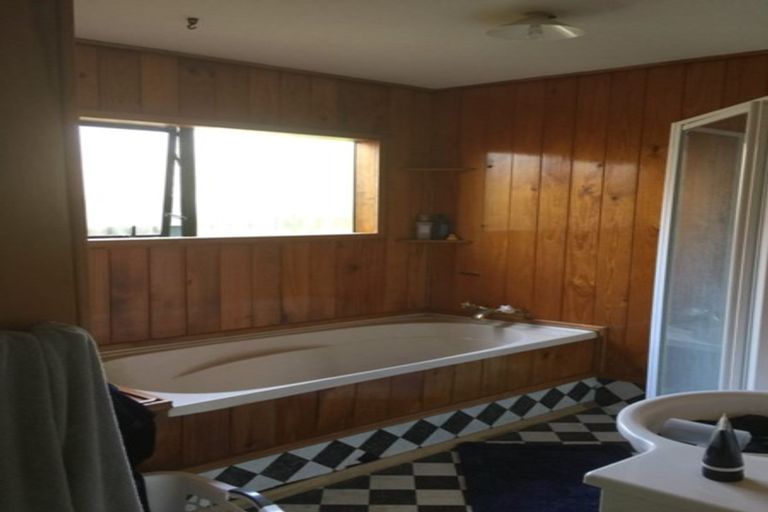 Photo of property in 87 Hillsborough Road, Hillsborough, Auckland, 1042